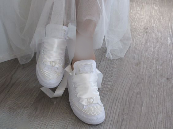 عکس کفش اسپرت برای عروس