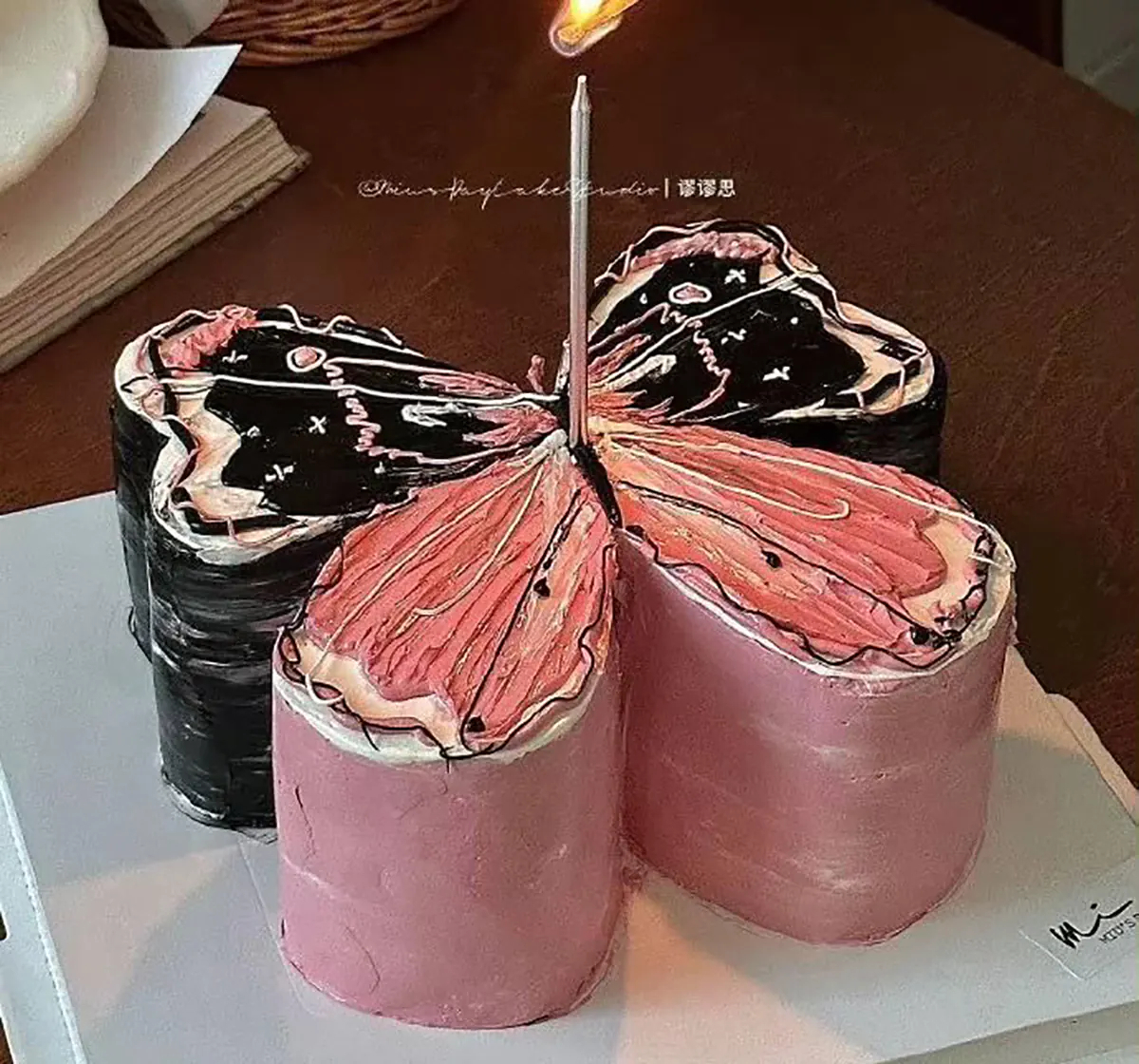 کیک پروانه ای بنفش کیک پروانه ای قرمز کیک پروانه ای رنگارنگ کیک تولد پروانه ای دخترانه کیک پروانه ای آبی