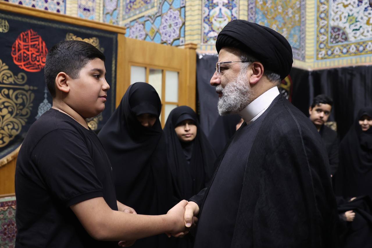 رییس‌جمهور با خانواده شهدای امنیت در مشهد دیدار کرد