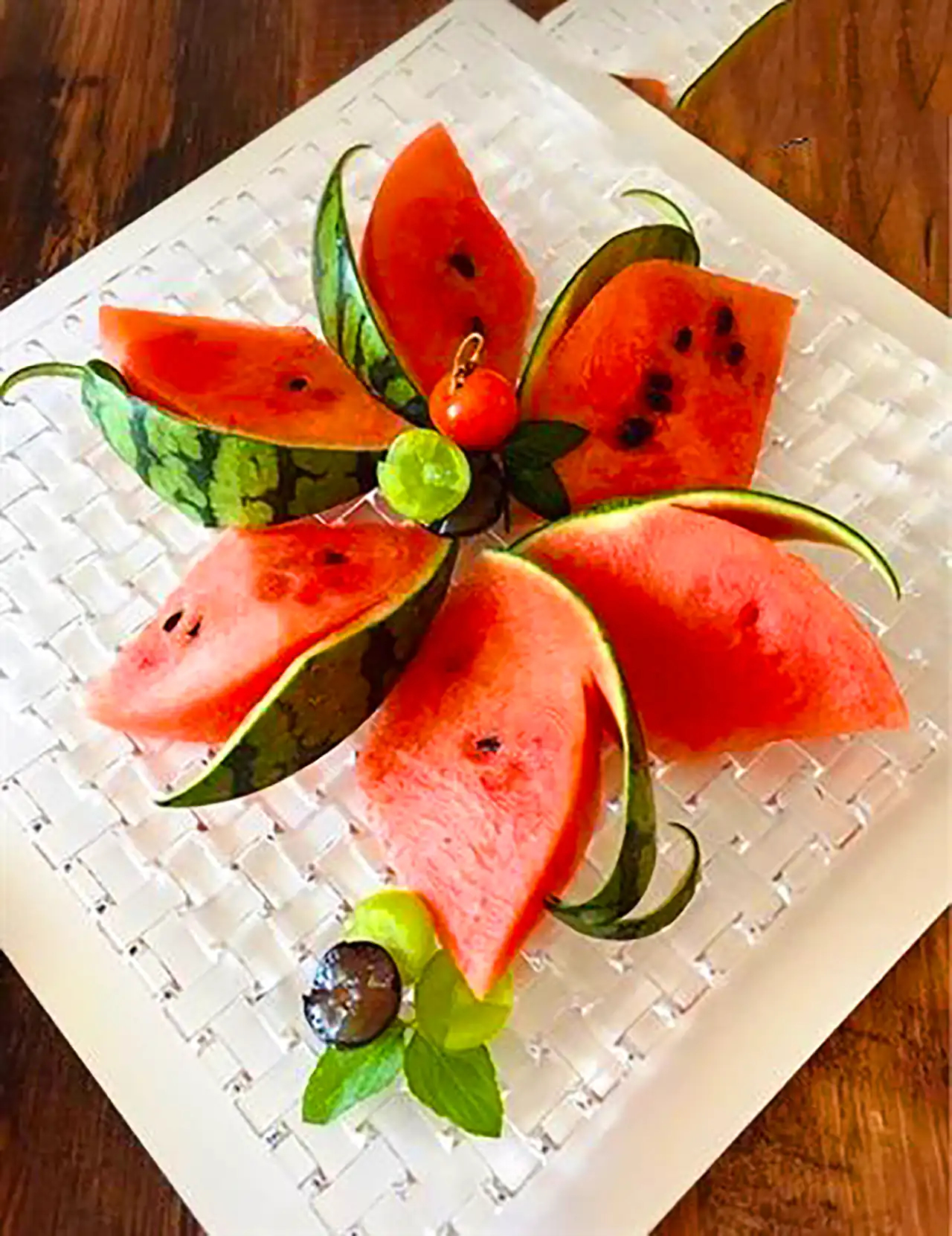 تزیین هندوانه برای یلدا