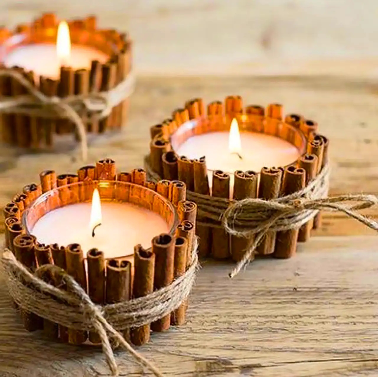 دیزاین شمع با چوب دارچین