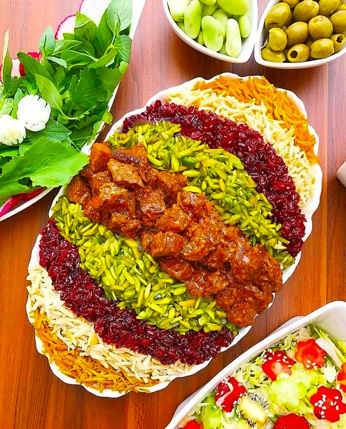 دیزاین آلبالو پلو مجلسی