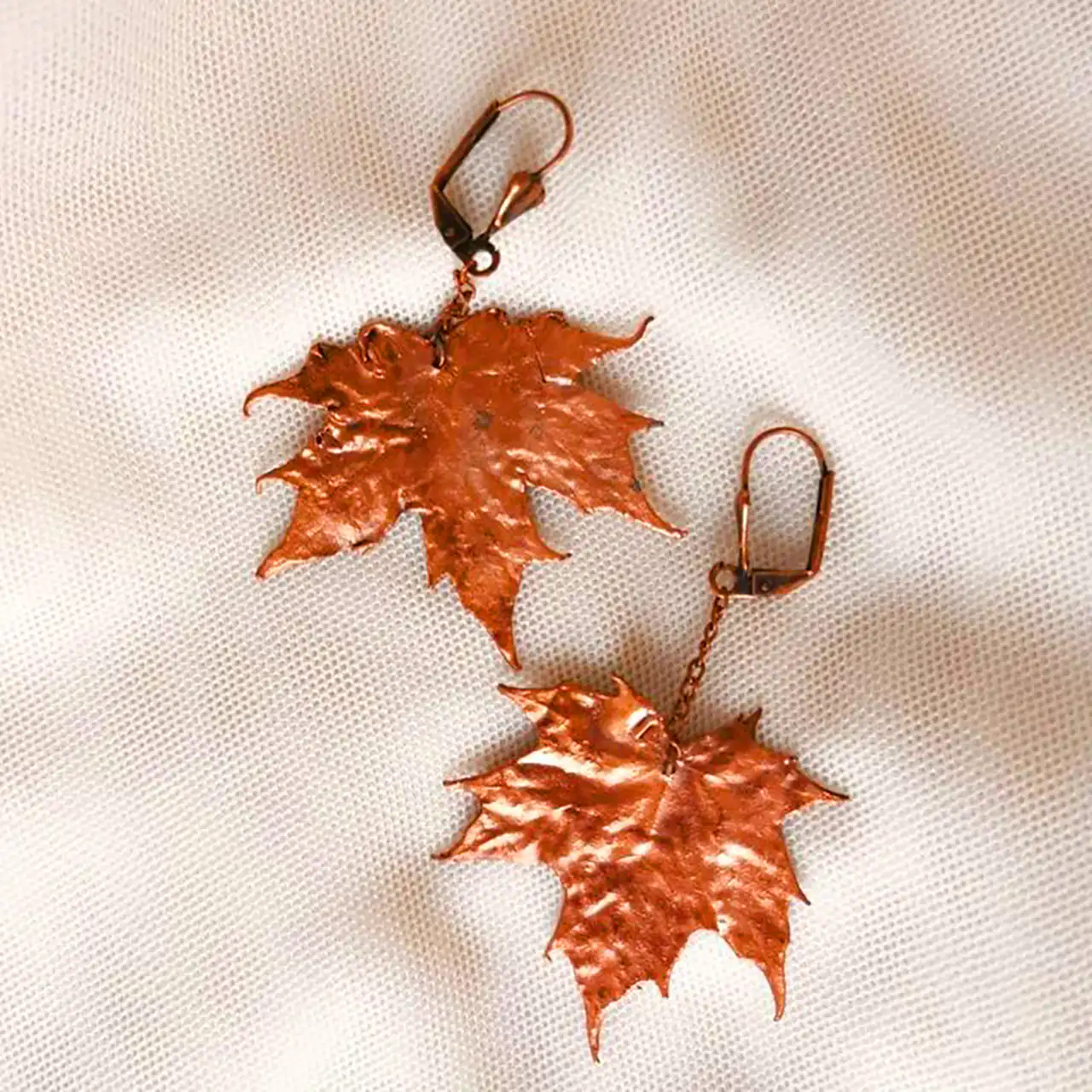 گوشواره چوبی طرح برگ