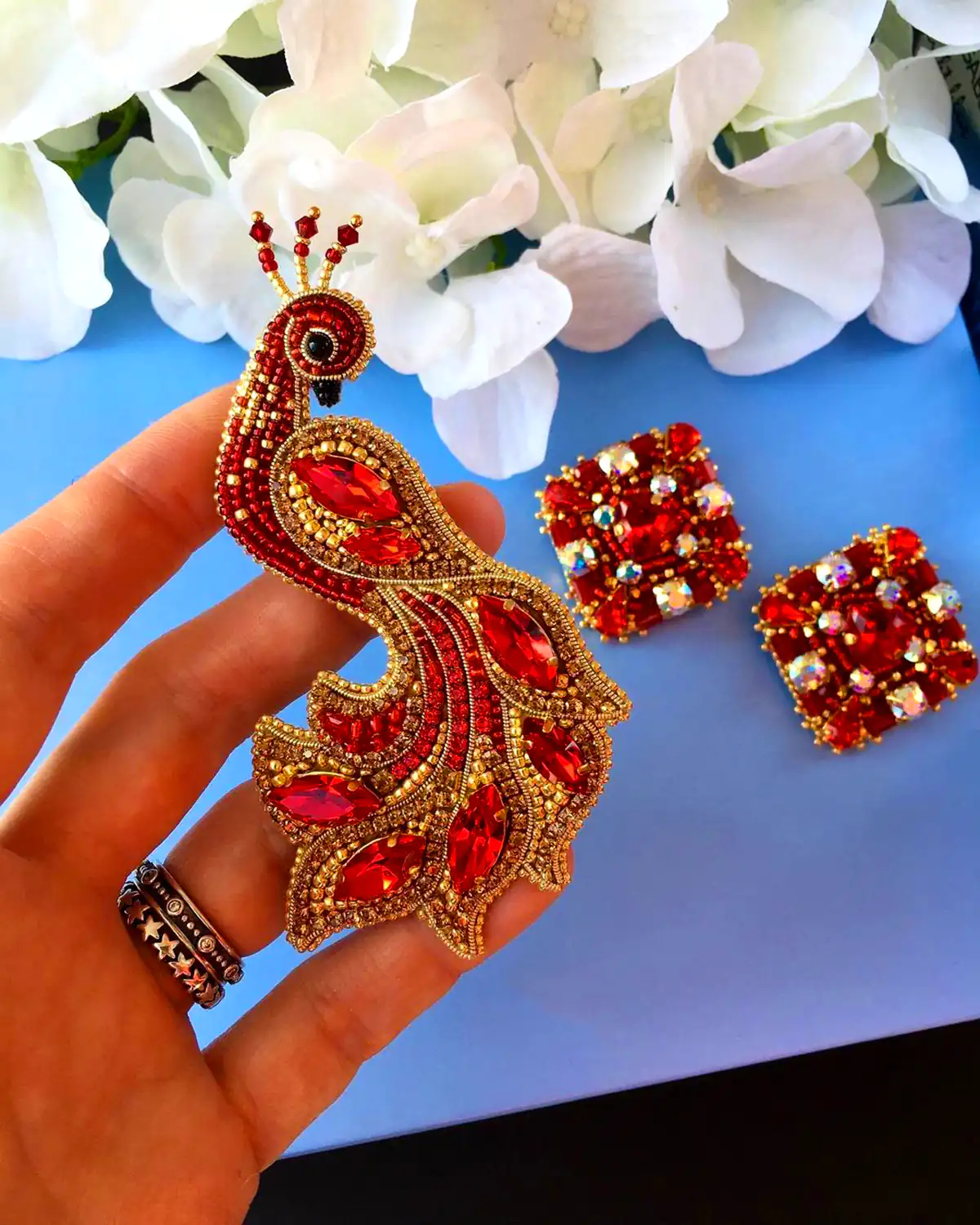 سنجاق سینه جواهر دوزی 