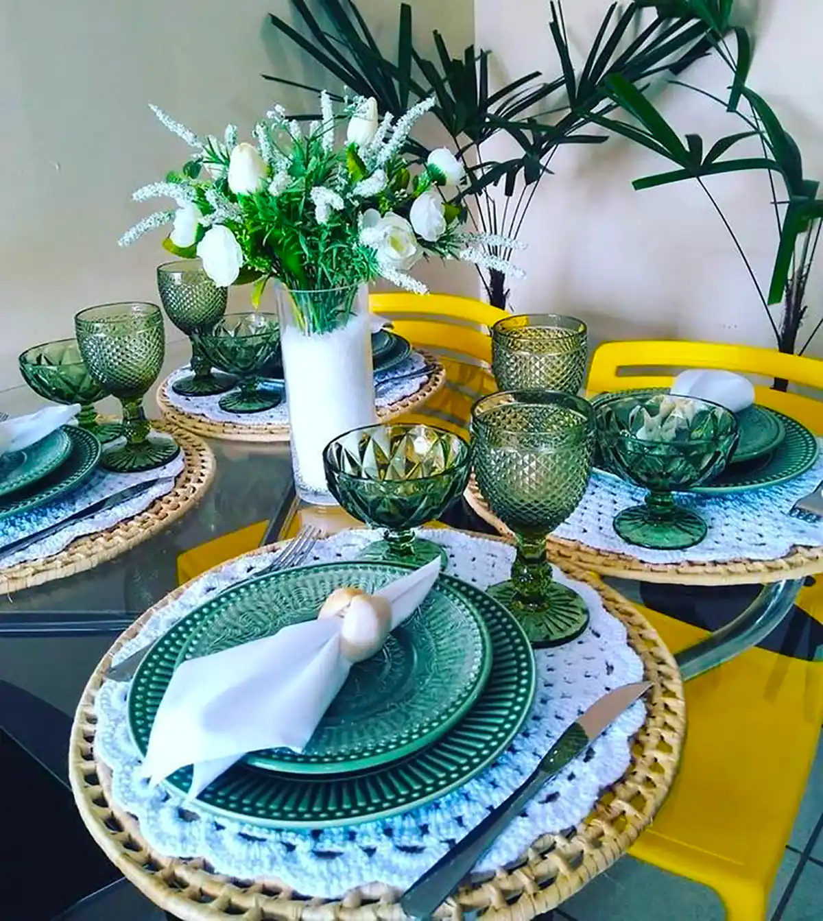 ایده چیدن بشقاب روی میز
