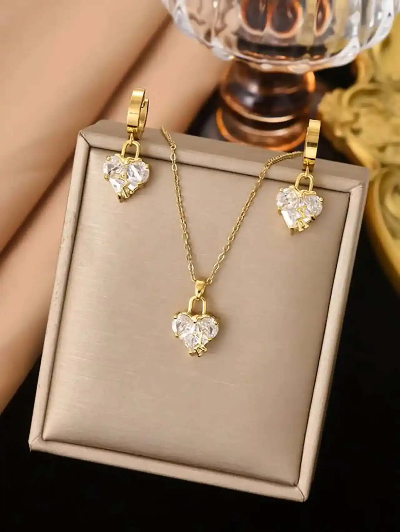 انواع مدل نیم ست طلا + زیباترین مدل های نیم ست طلا بسیار شیک و لاکچری