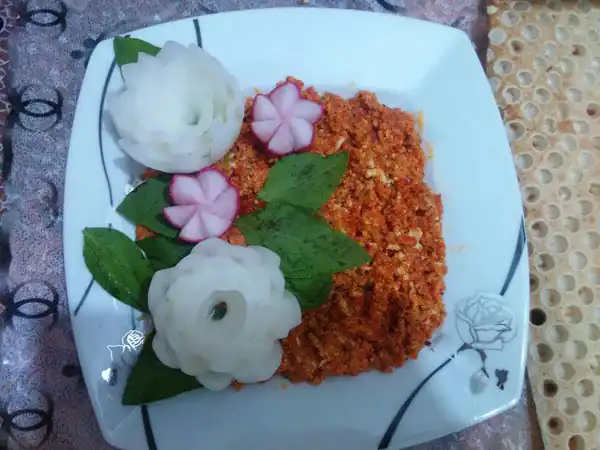 تزیین املت گوجه