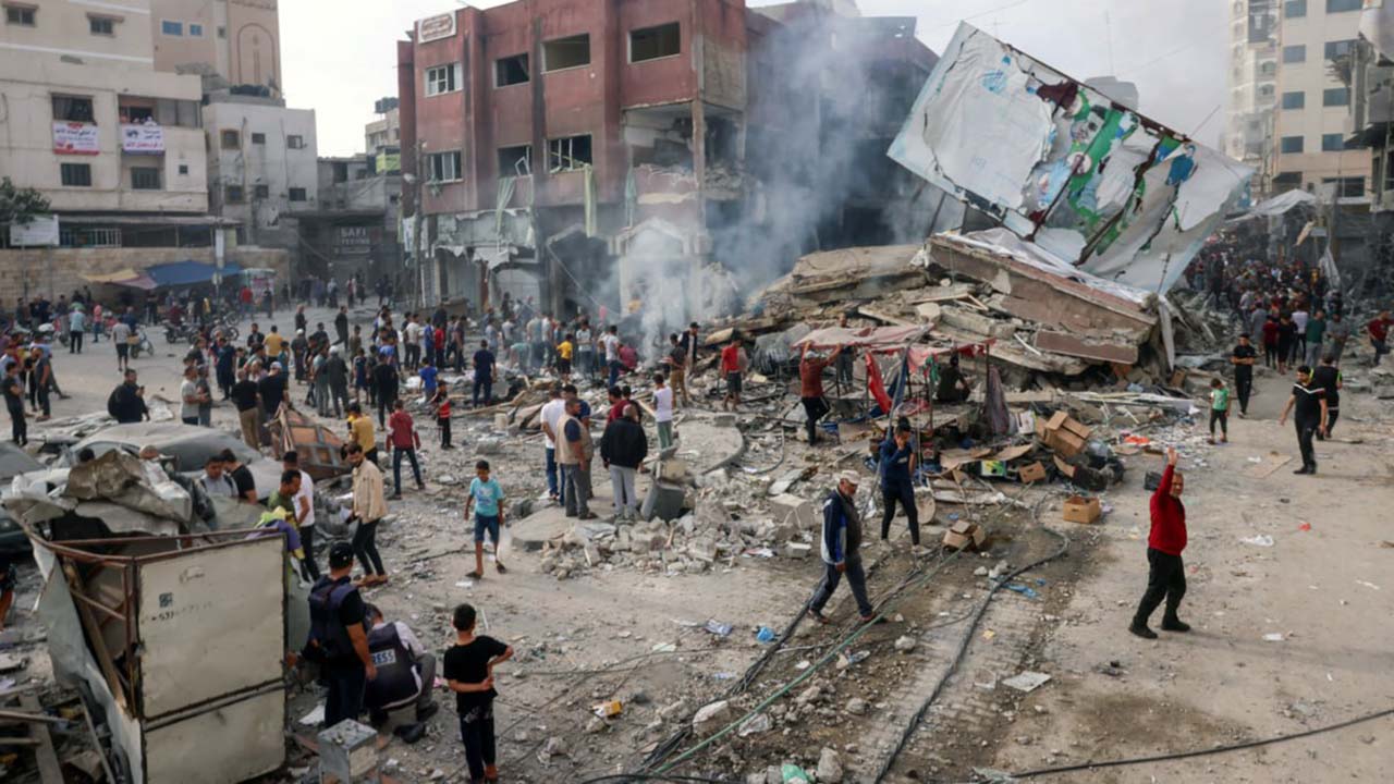 بمباران بی‌امان غزه از سوی جنگنده‌‌های صهیونیستی 