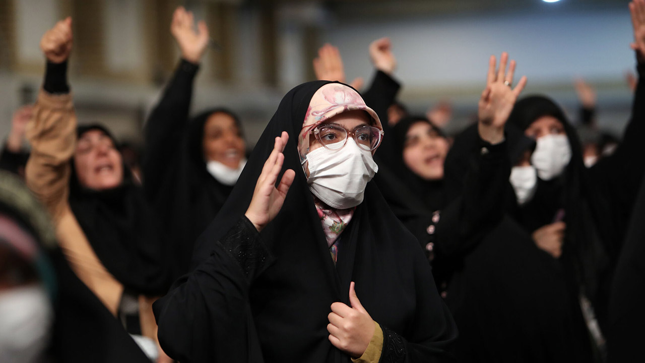 رهبر انقلاب اسلامی در دیدار صدها تن از زنان فرهیخته و فعال کشور