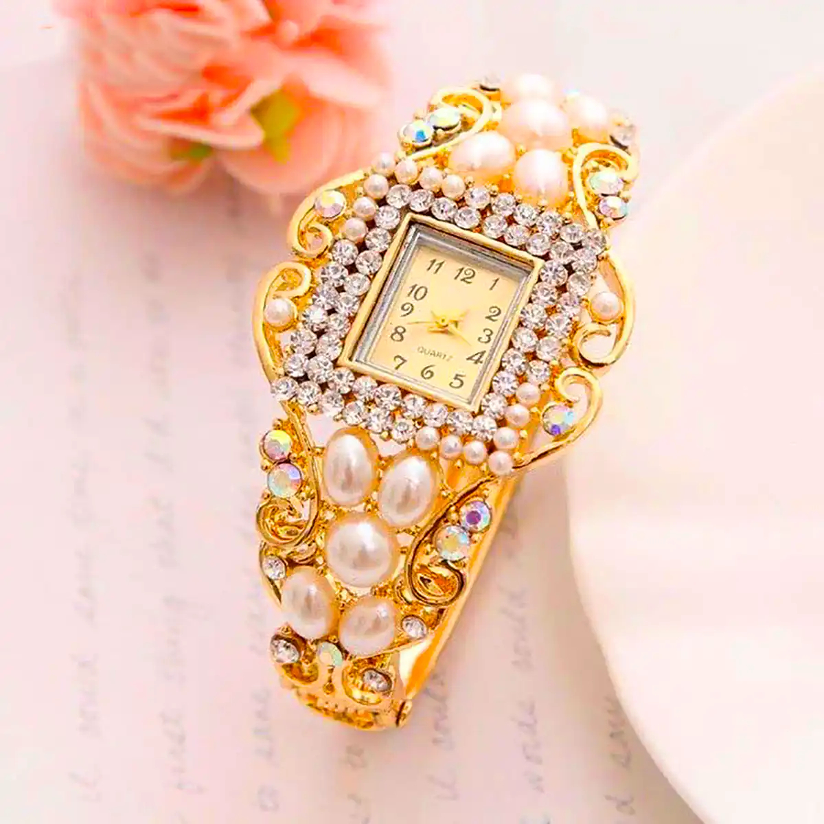 ساعت فانتزی مرواریدی 