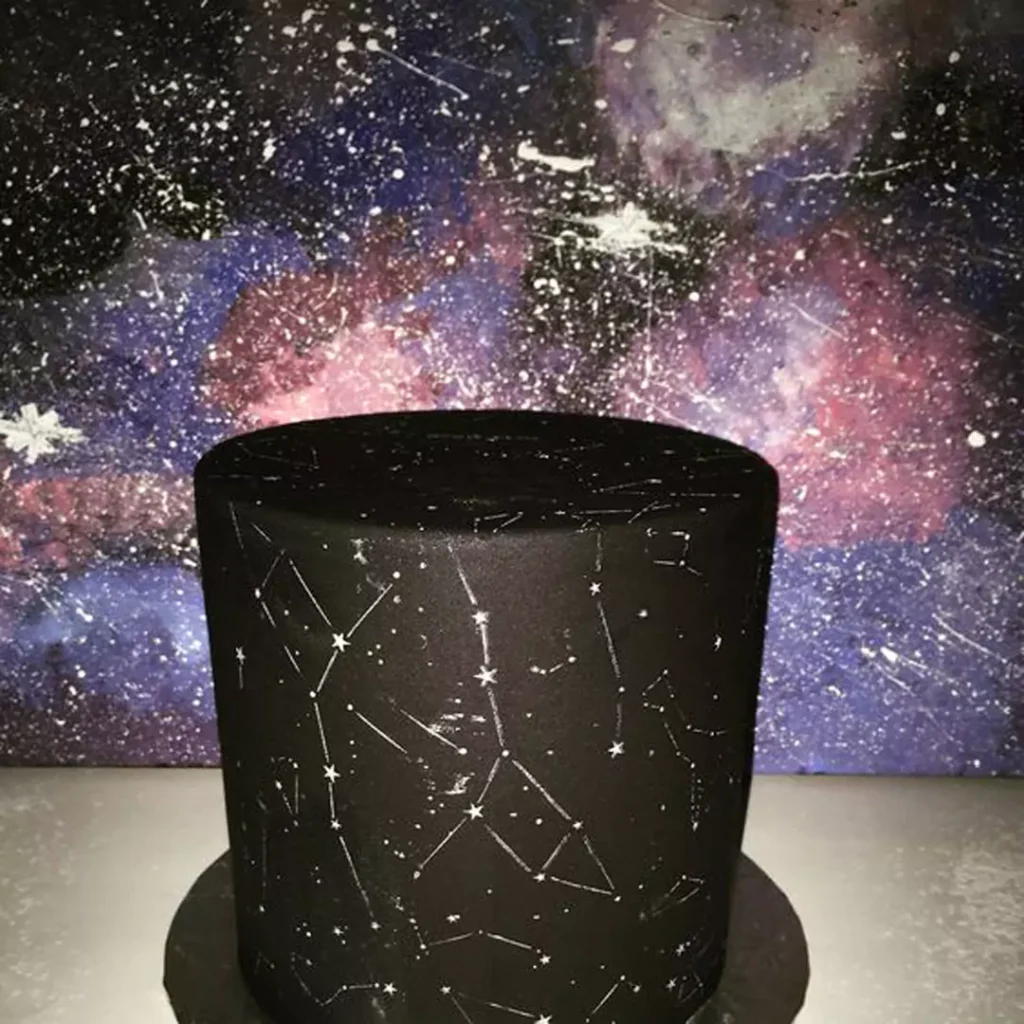 کیک تولد طرح صورت فلکی مدرن