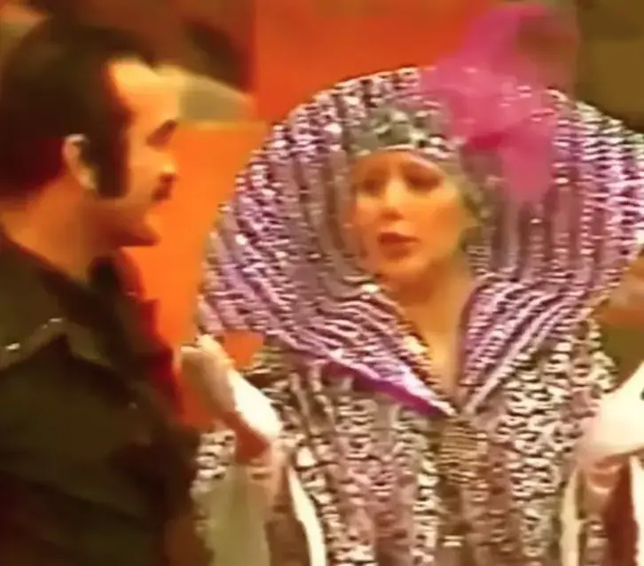 نوش آفرین