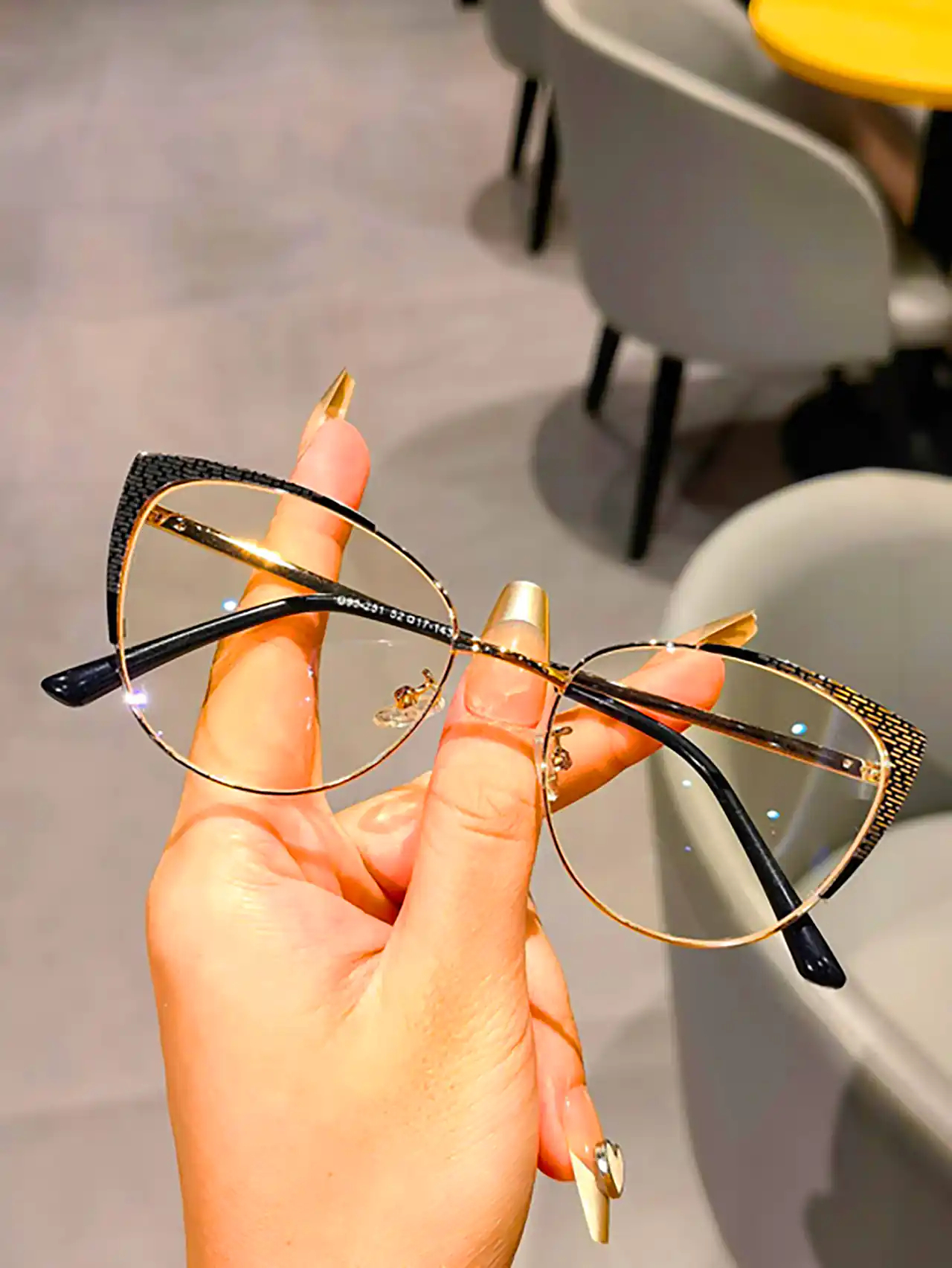 فریم عینک گربه ای زیبا