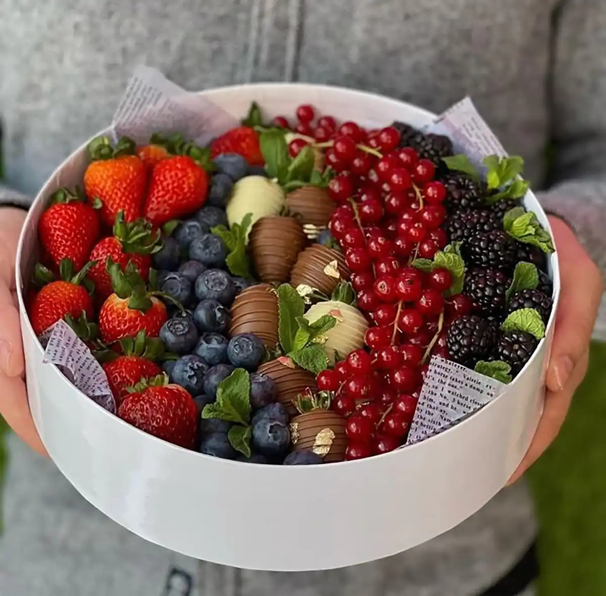 باکس میوه و گل
باکس میوه عیادت بیمار
باکس گل و میوه برای عیادت
باکس میوه بله برون
باکس میوه چوبی
باکس میوه خشک
