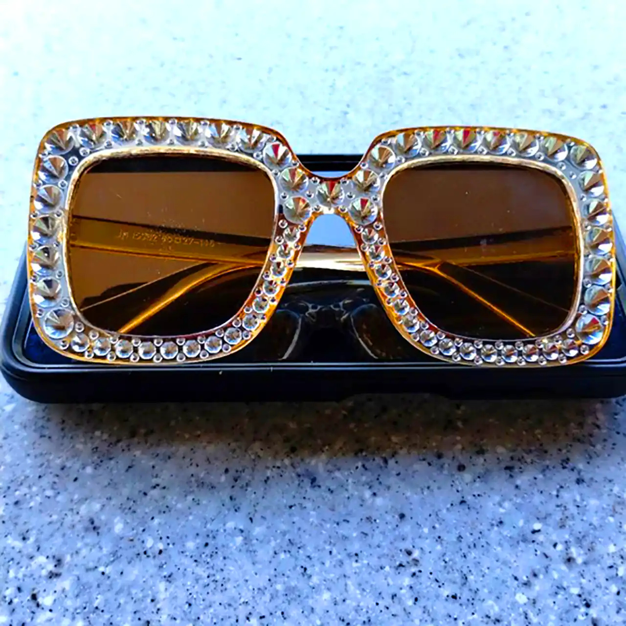 عینک آفتابی فانتزی 