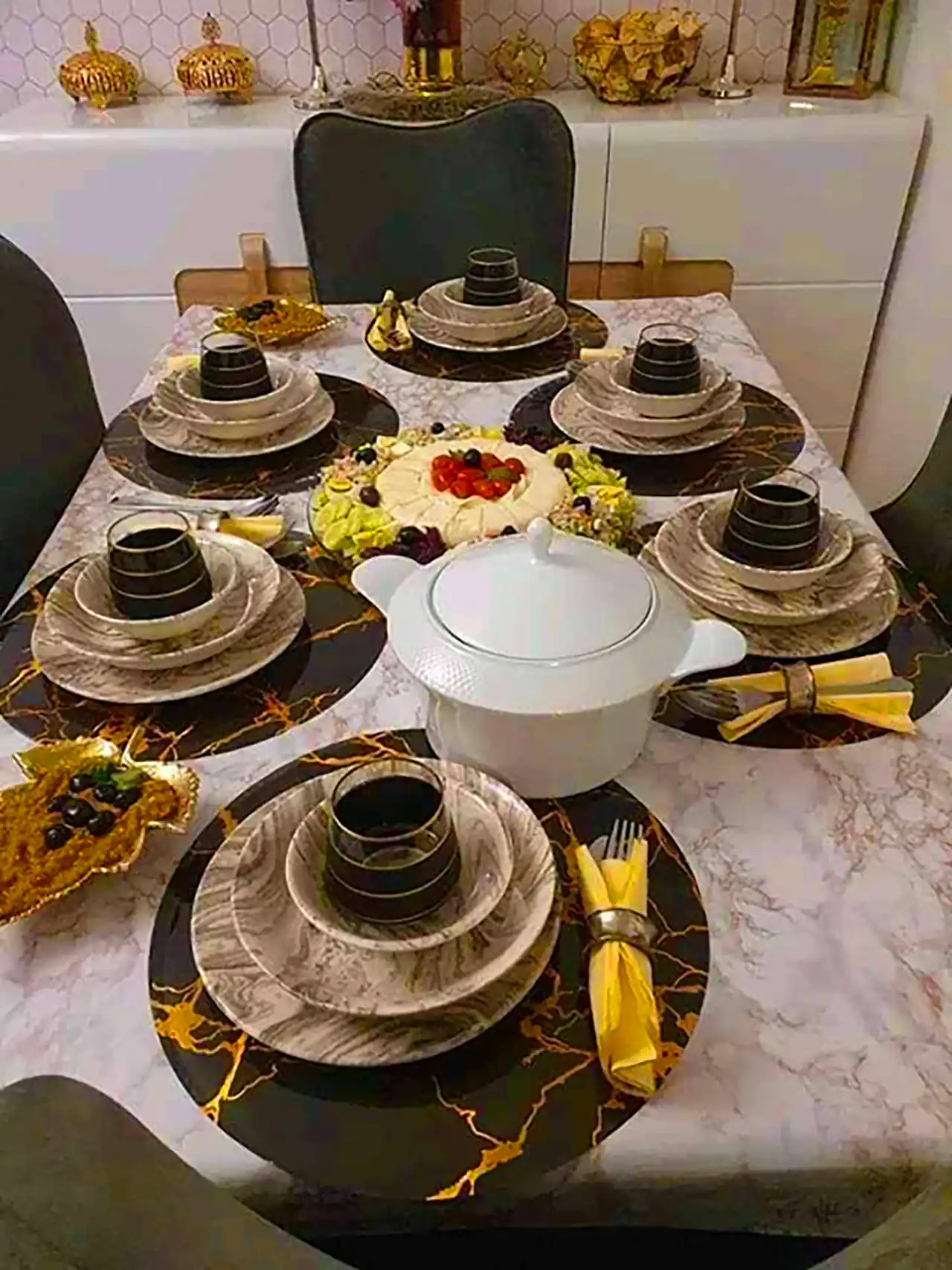 ظروف مشکی برای جهیزیه 