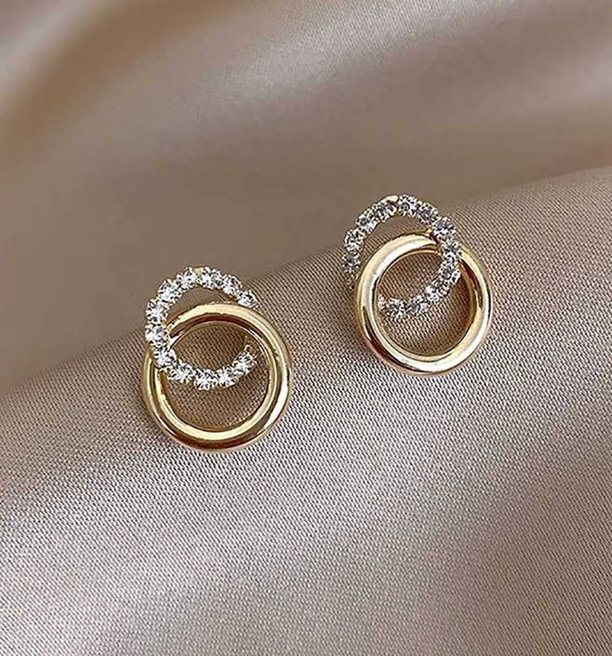 قیمت گوشواره طلا ساده لیست قیمت گوشواره طلا گوشواره طلا جدید لیست قیمت گوشواره طلا حلقه ای گوشواره حلقه ای ساده گوشواره حلقه ای ریز طلا