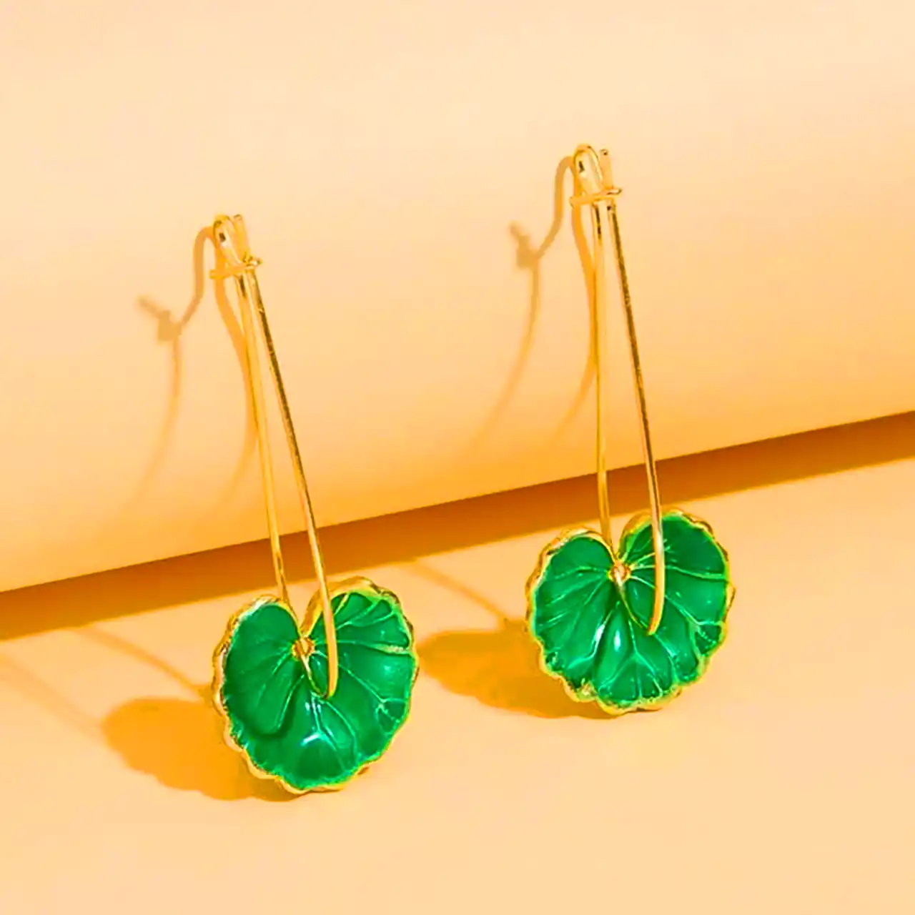 گوشواره فانتزی طرح برگ