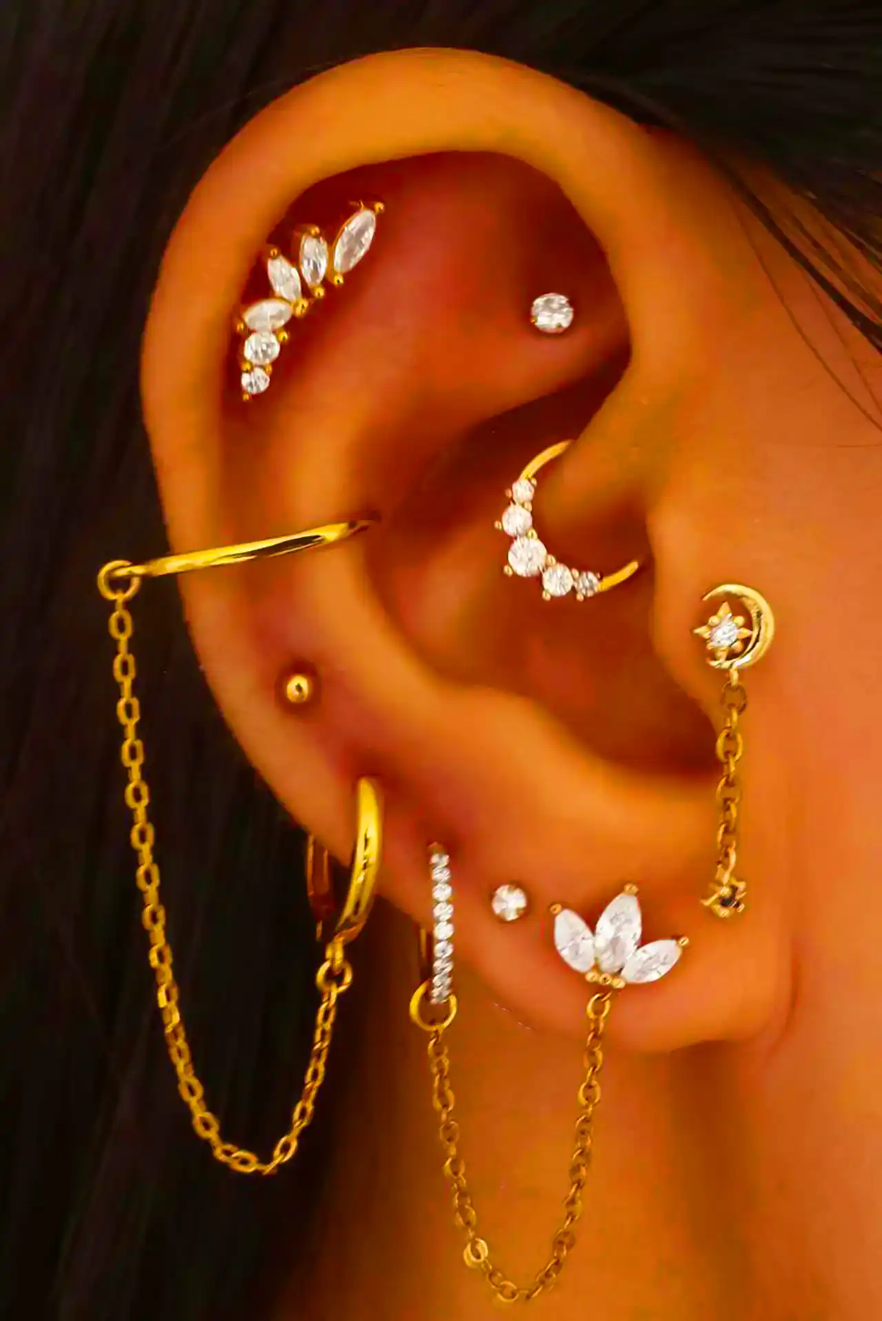 پیرسینگ گوش رنگ ثابت