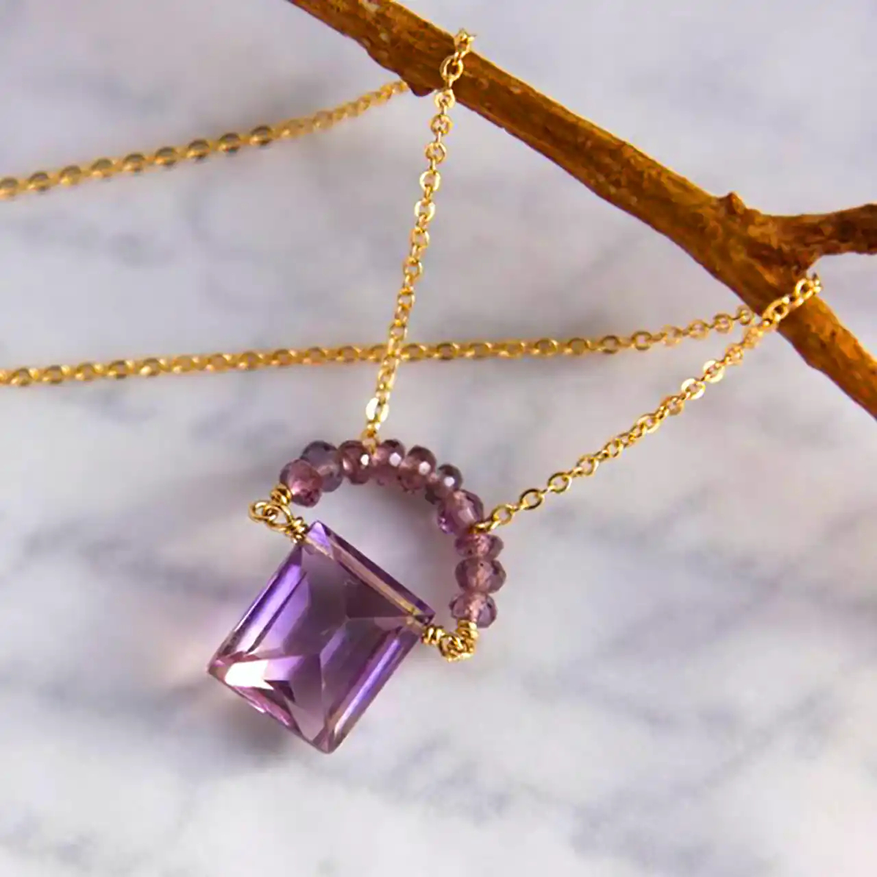 اکسسوری دخترانه با سنگ آمیتیست