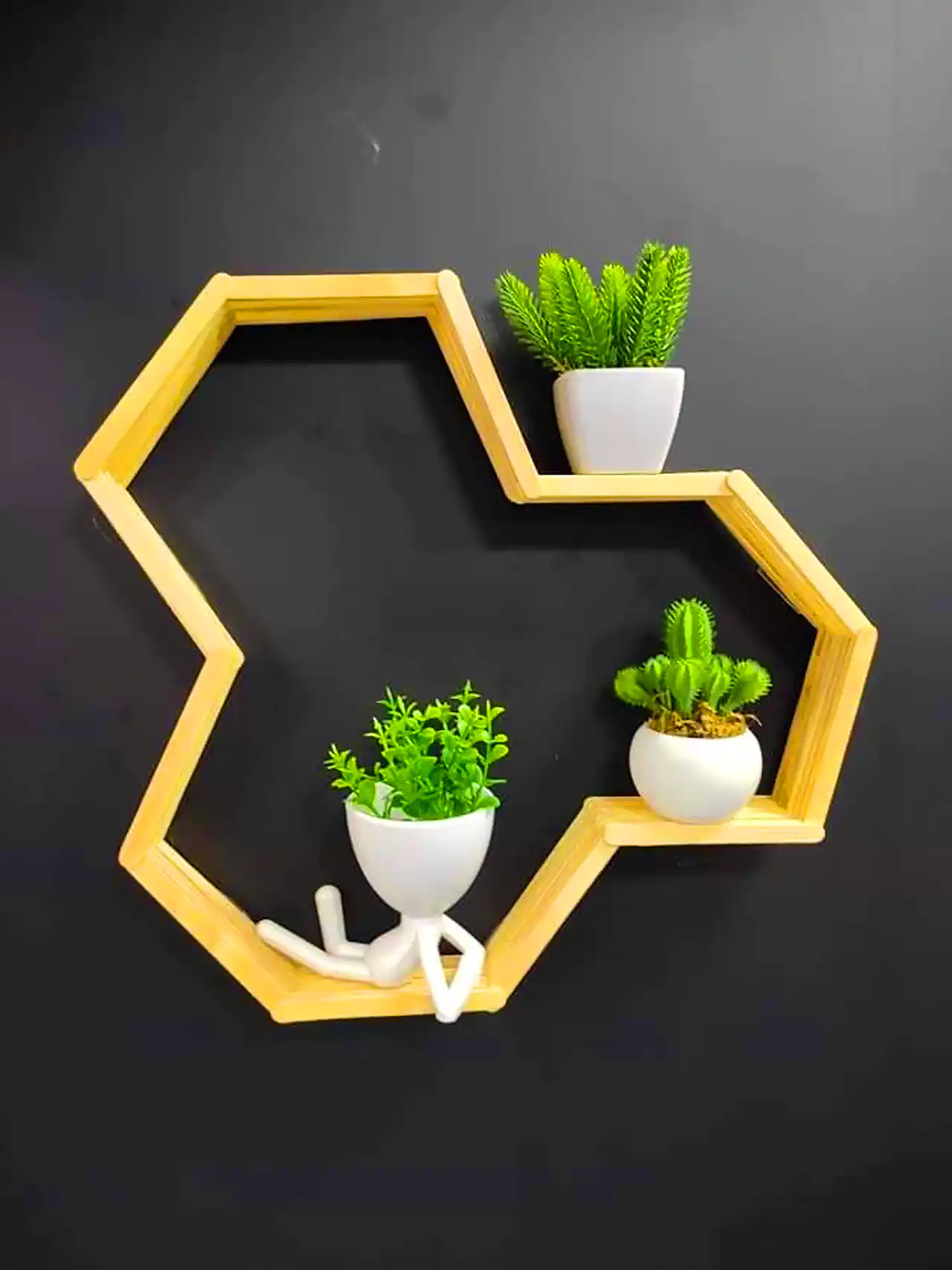 قفسه دیواری چوبی شش ضلعی