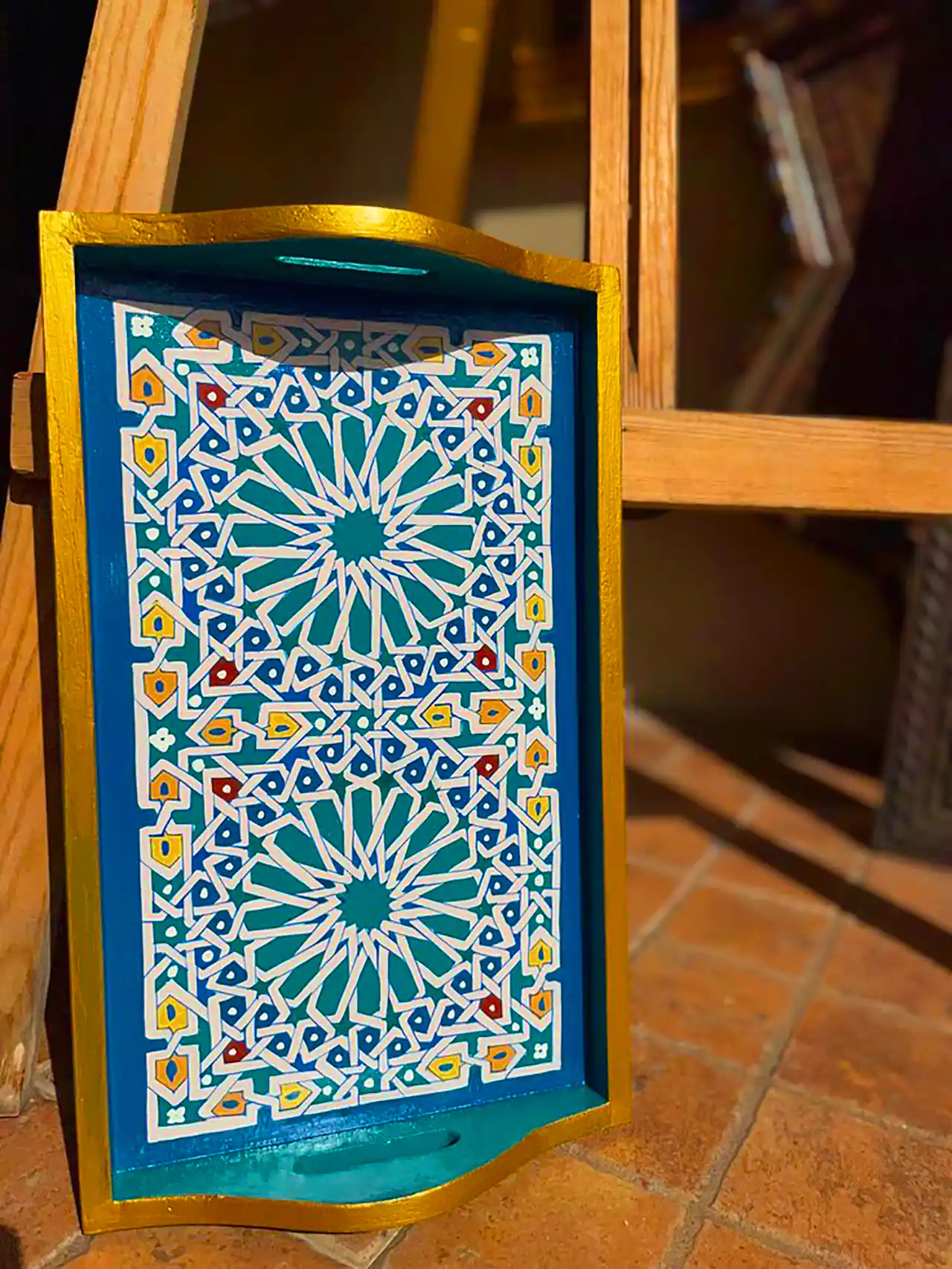 سینی چوبی با طرح اسلیمی 