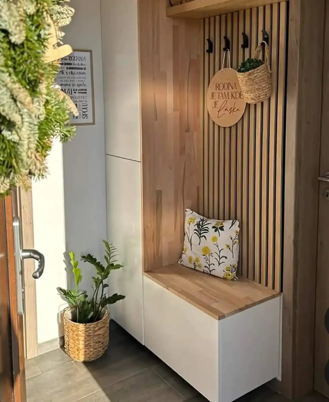 مدل جاکفشی دیواری شیک + زیباترین مدل های جاکفشی دیواری شیک و لاکچری