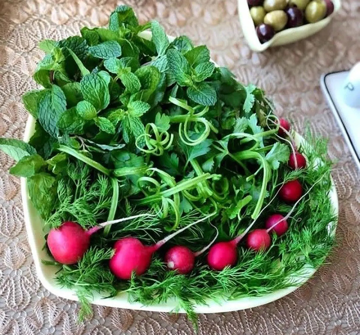 تزیین سبزی مجلسی