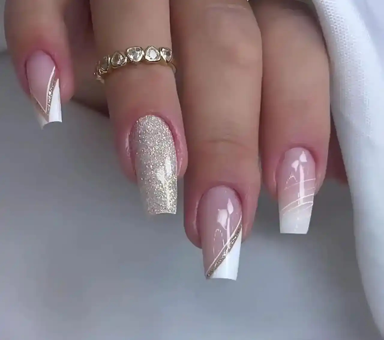 مدل ناخن فرنچ اکلیلی + مدل های زیبا و ترند ناخن فرنچ اکلیلی با ایده های بسیار شیک