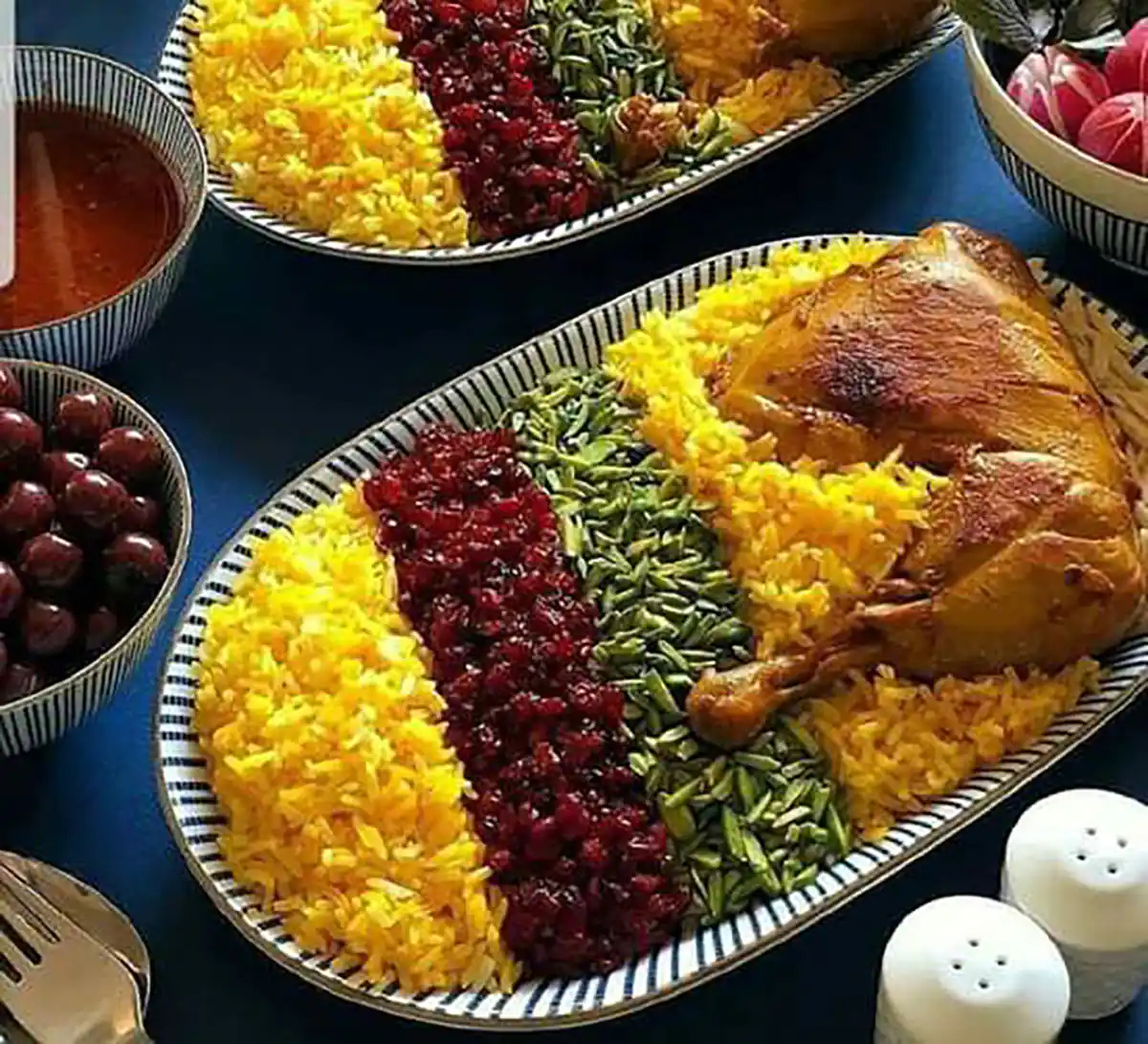 تزیین برنج مجلسی
شابلون تزیین برنج
تزیین مرغ مجلسی در دیس
تزیین سالاد
برنج قالبی با کاسه

