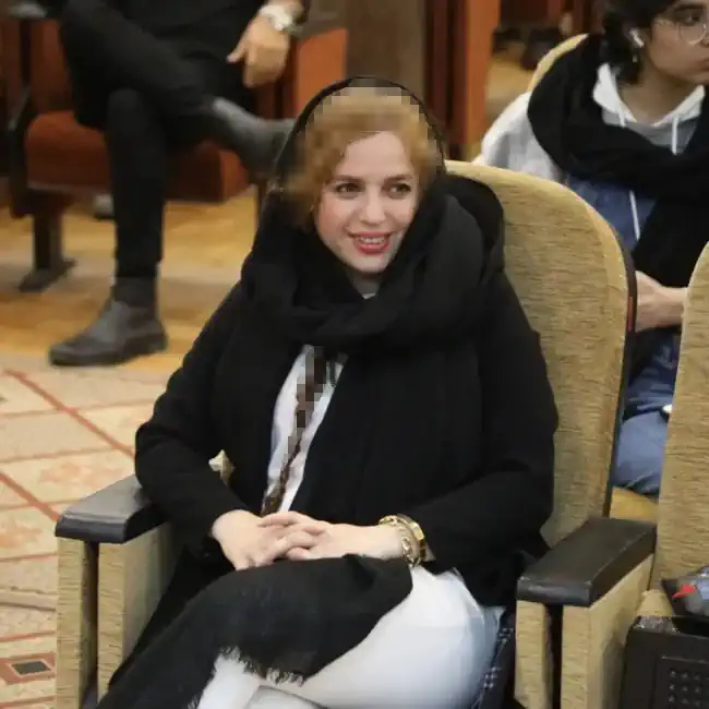 اکرم مهدوی