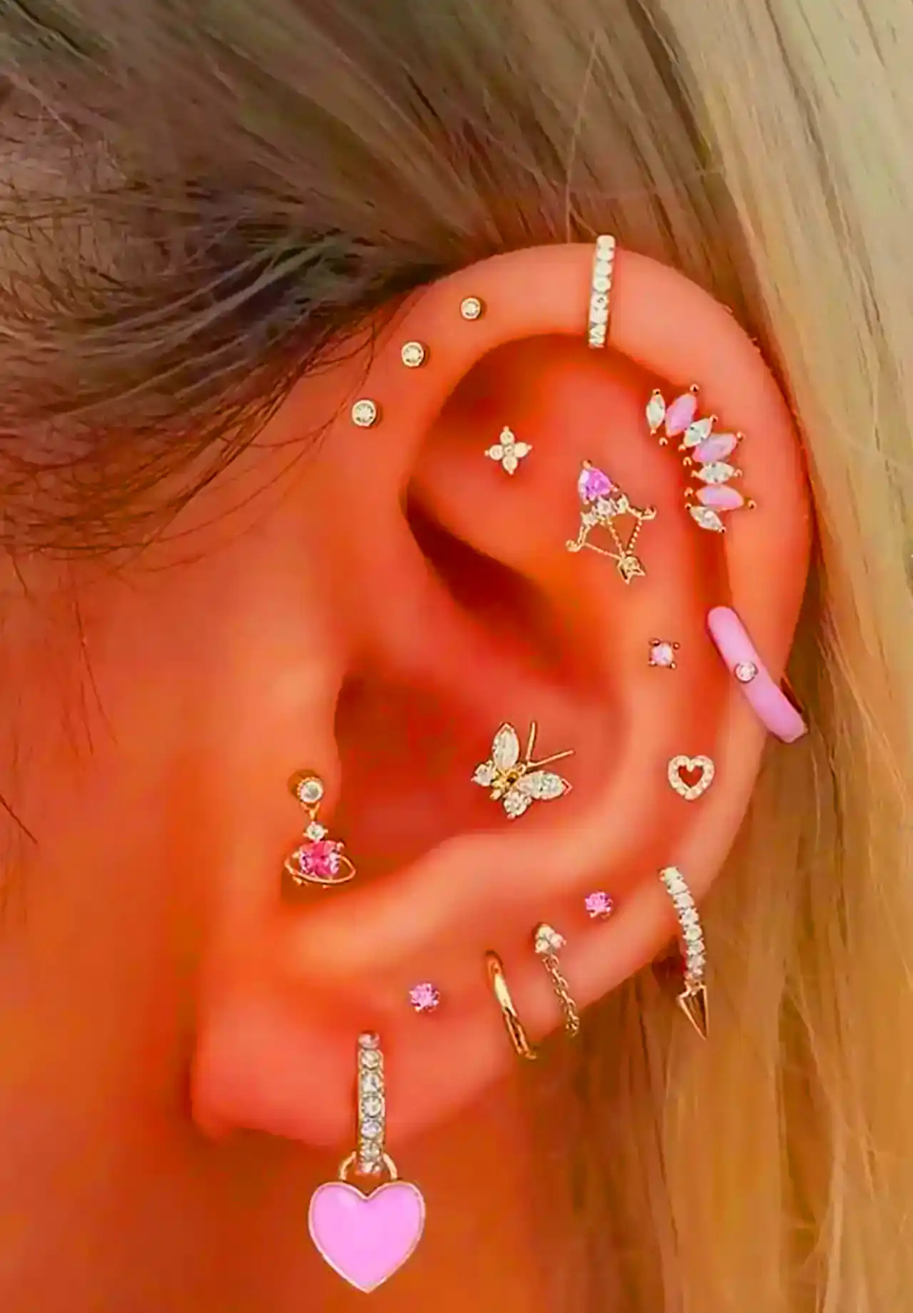 پیرسینگ گوش رنگ ثابت