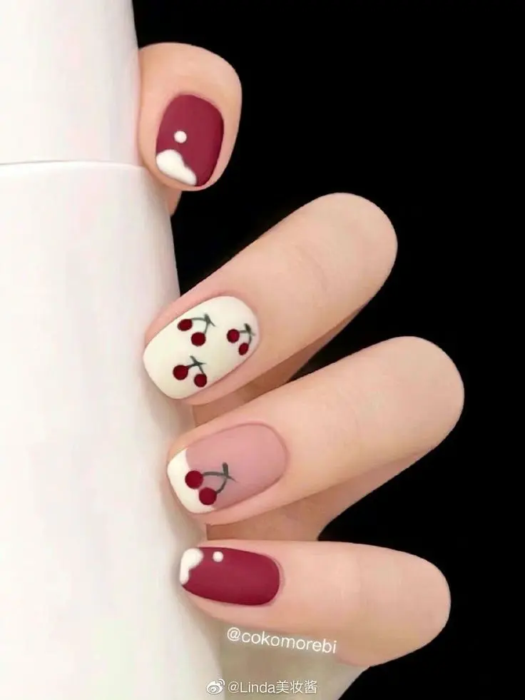 مدل ژلیش | ۳۰ مدل ژلیش ناخن دخترانه شیک و جدید ۱۴۰۴ که هر سلیقهای رو جذب میکنه! (خاص، فانتزی، کیوت، ساده، تابستانی و عروسکی)