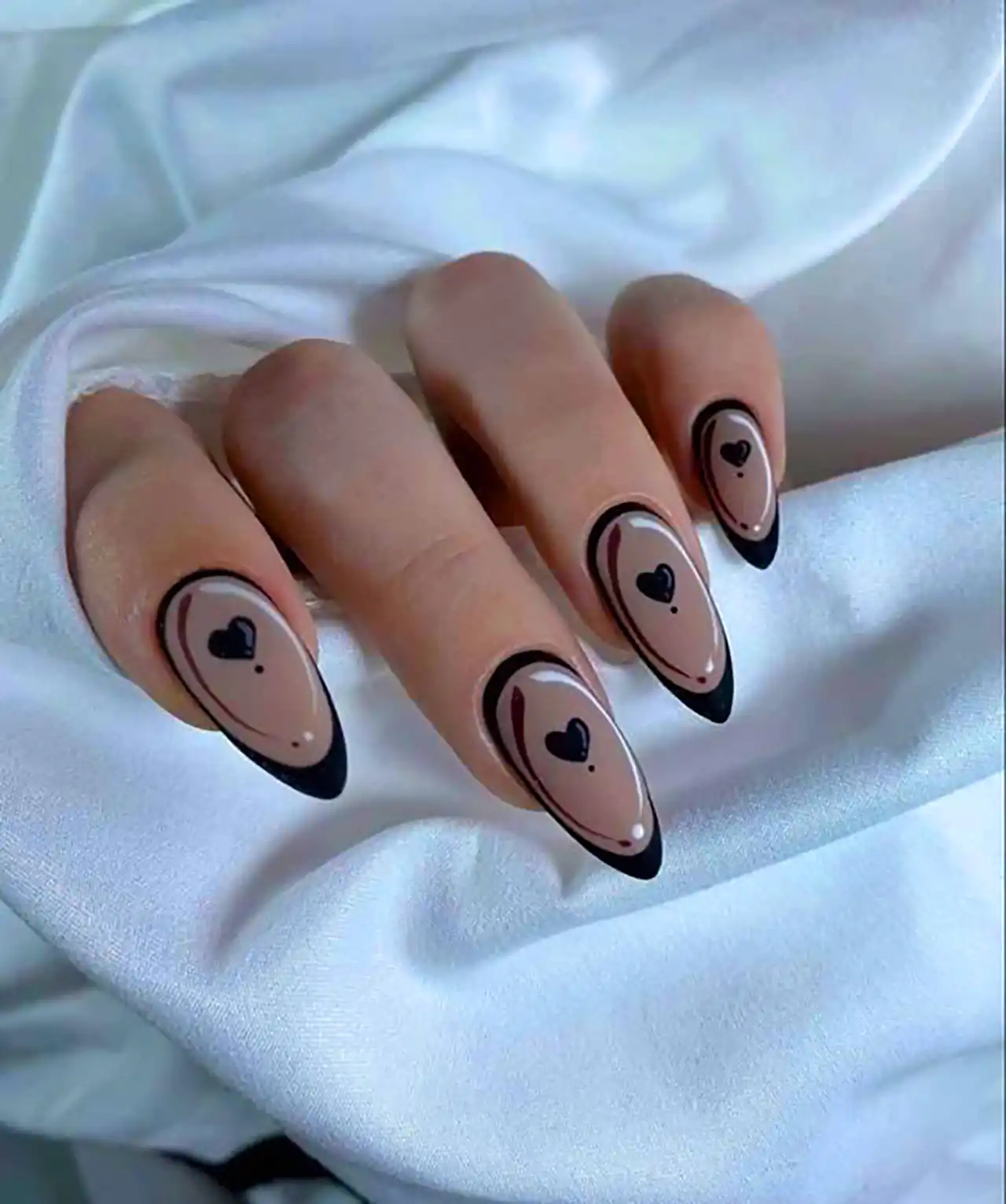 دیزاین ناخن با تم کاکائویی