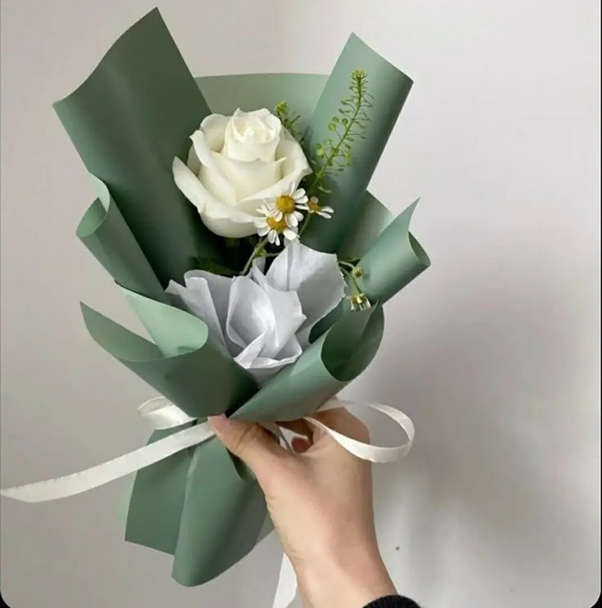 تزیین تک شاخه گل