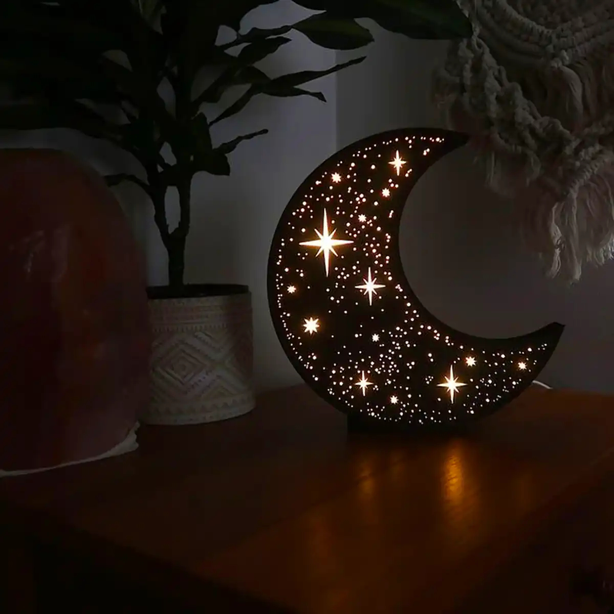 شب خواب طرح ماه