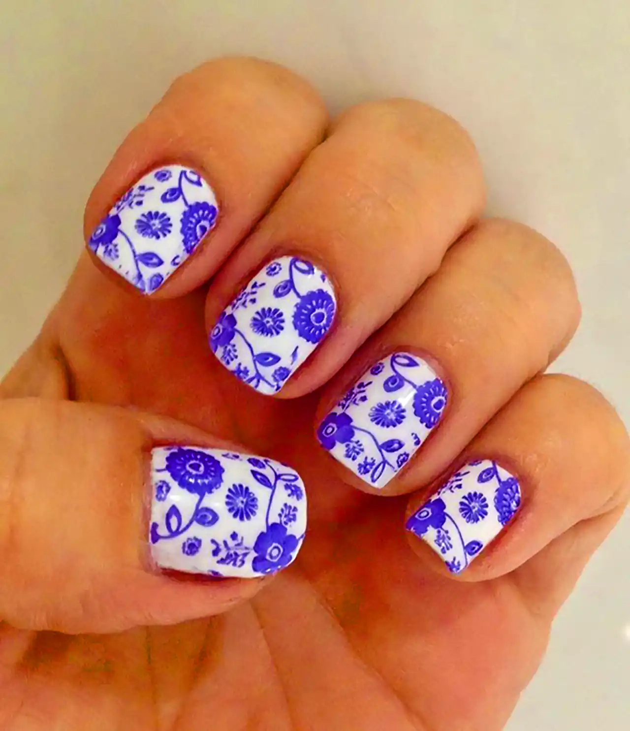 ناخن با طرح ظروف چینی مادربزرگ