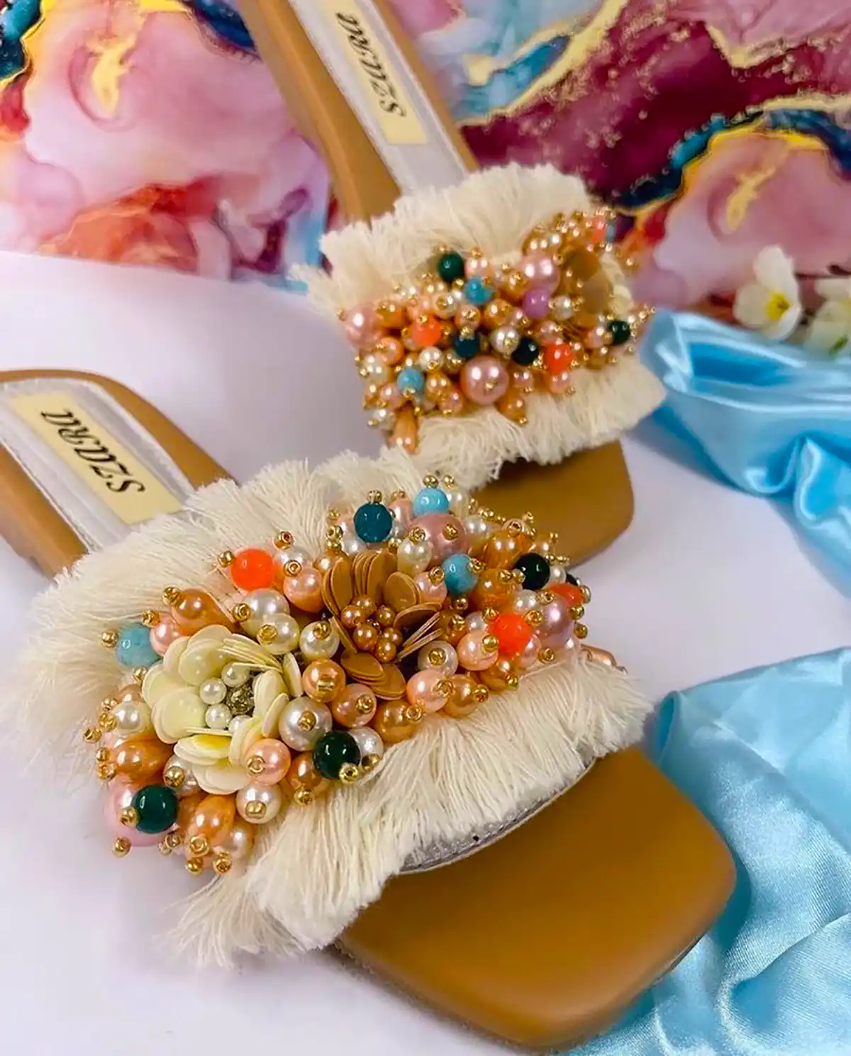 صندل مرواریدی چند رنگ زنانه
