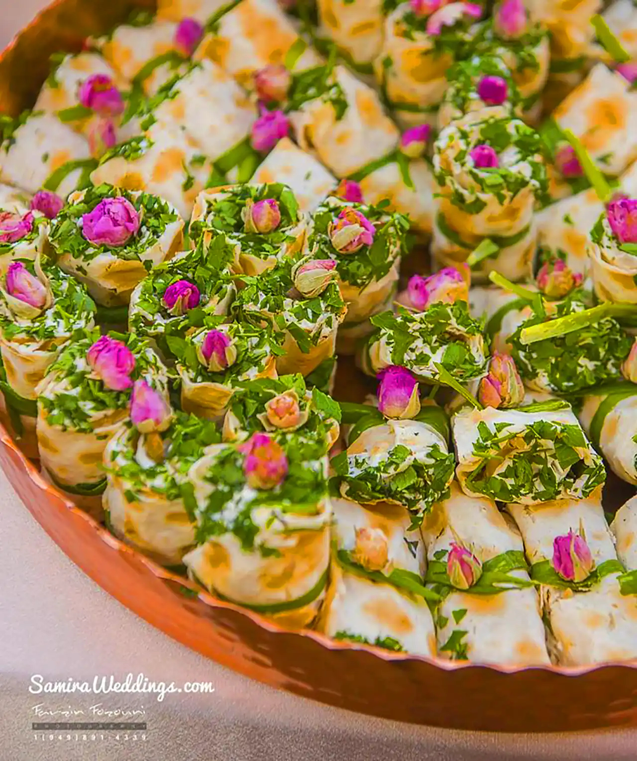 نون و پنیر سبزی سفره عقد 