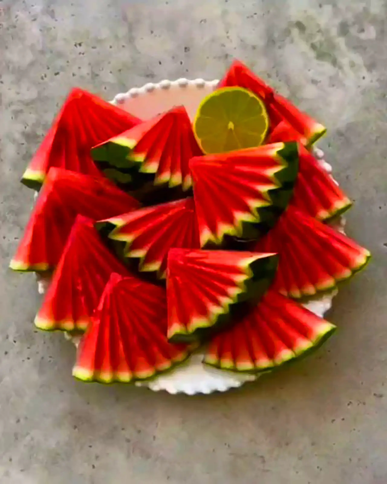 تزیین هندوانه برای یلدا