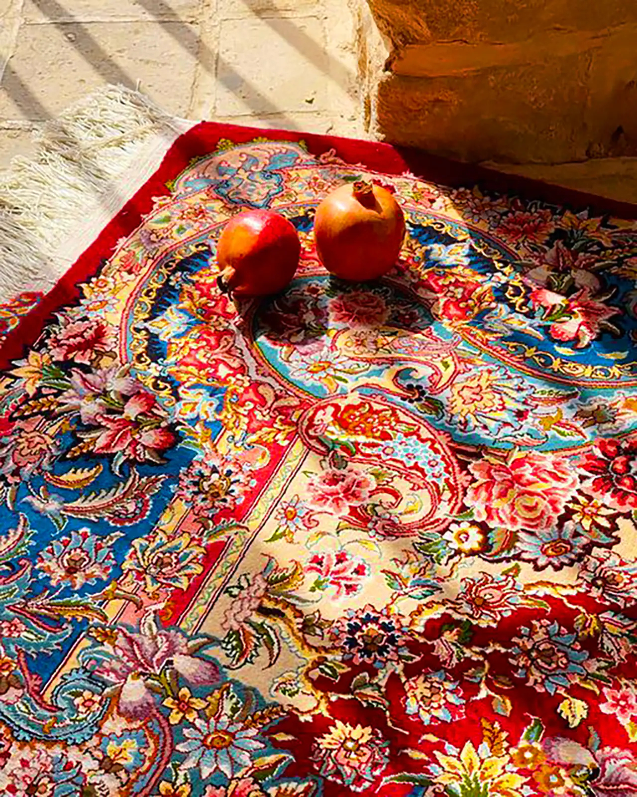 فرش ماشینی خوش رنگ