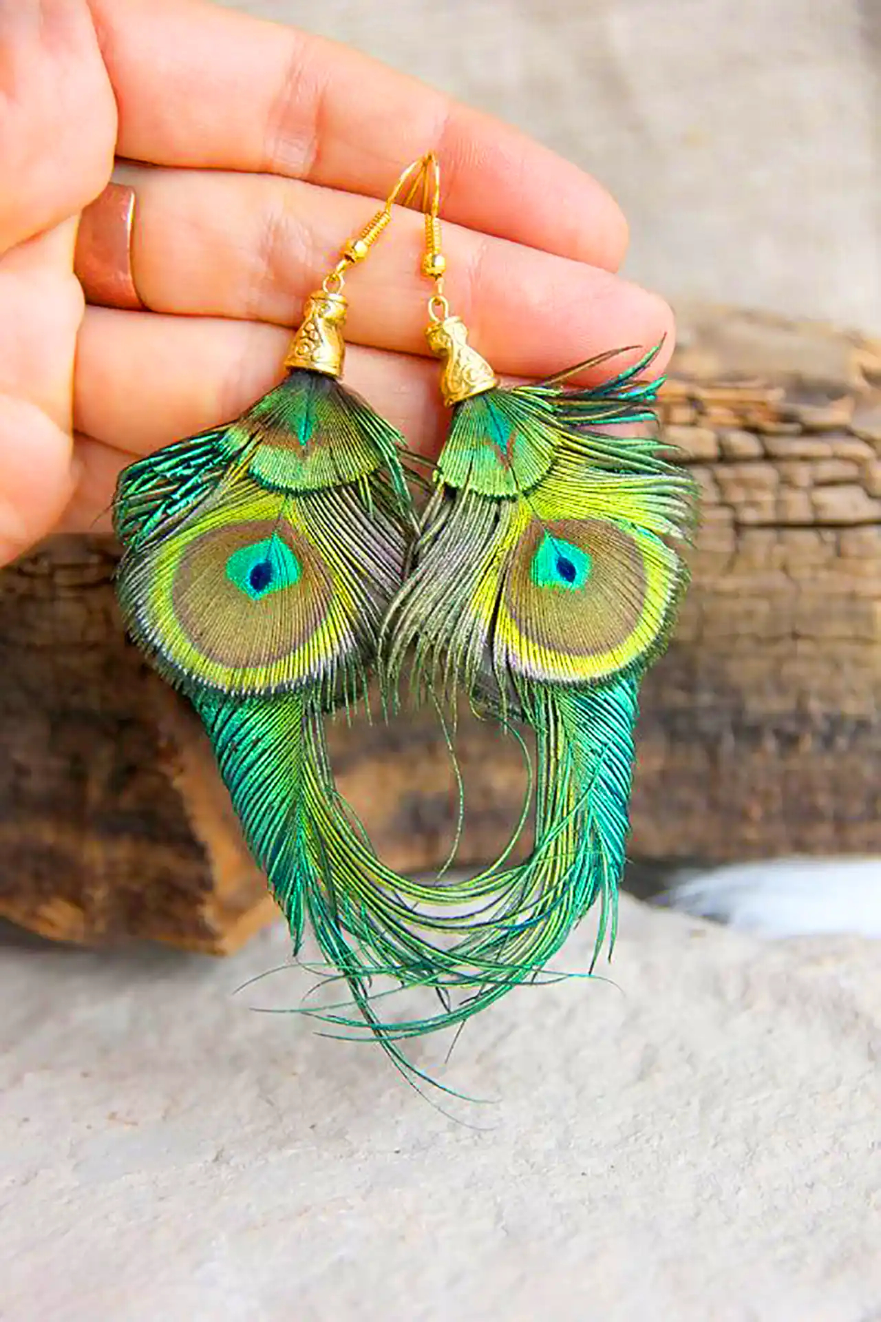 گوشواره پر طاووسی خاص