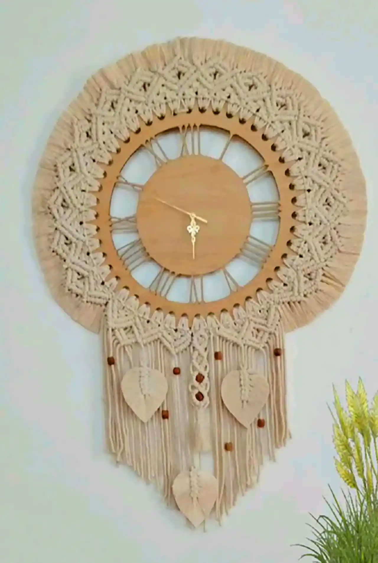 ساعت دیواری مکرومه