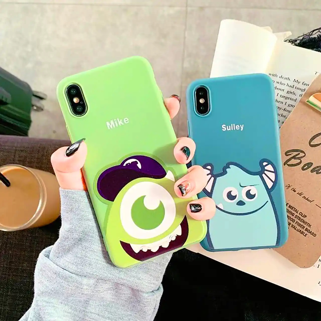 قاب گوشی طرح خانواده هیولاها