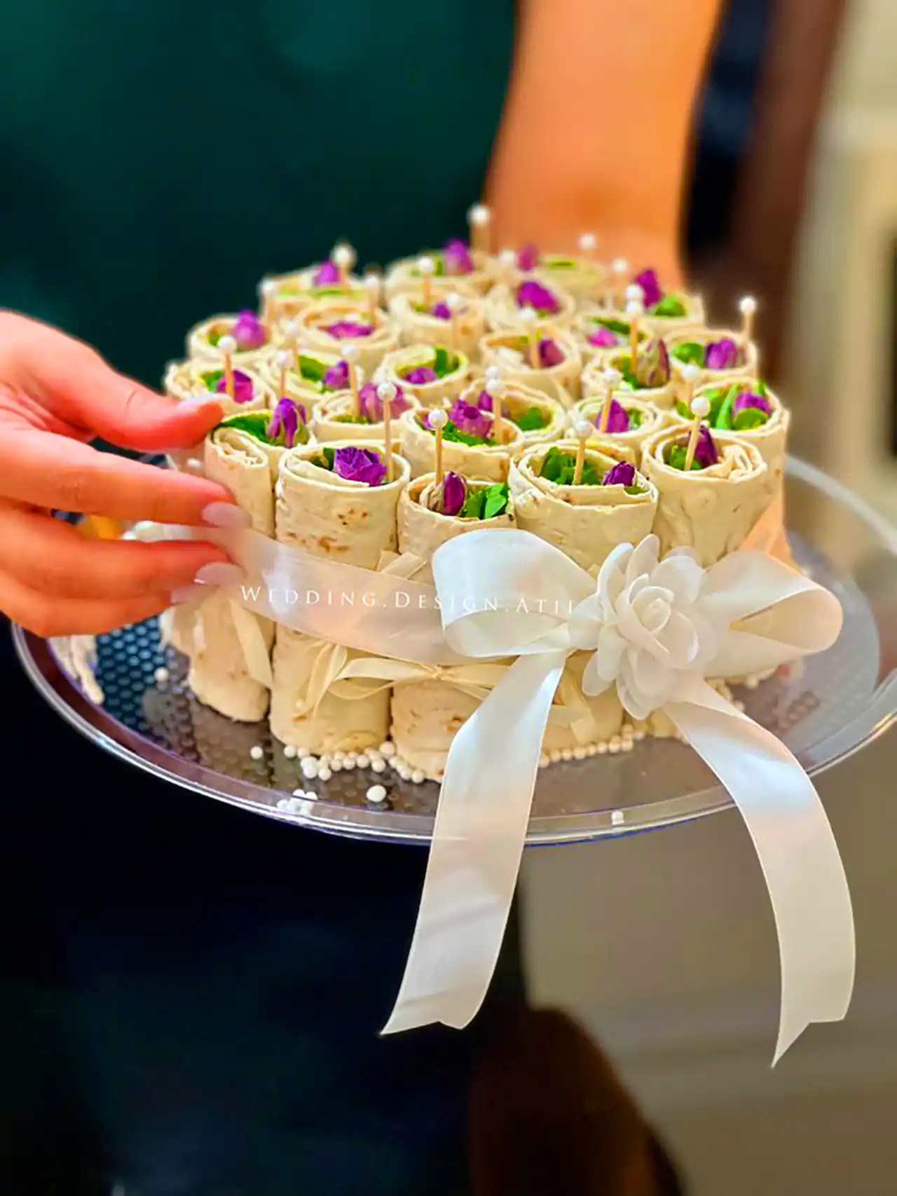 نون و پنیر سبزی سفره عقد 