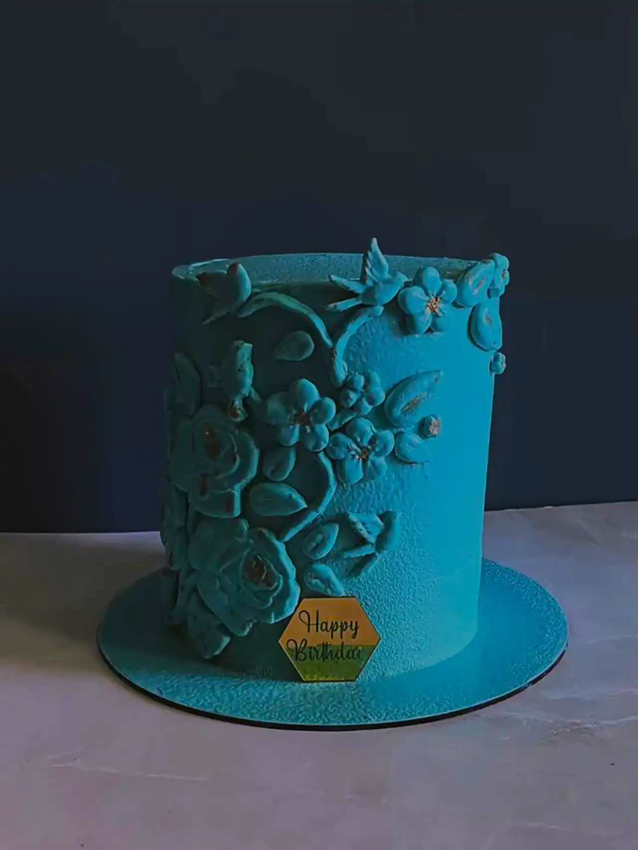 کیک تولد مدرن آبی