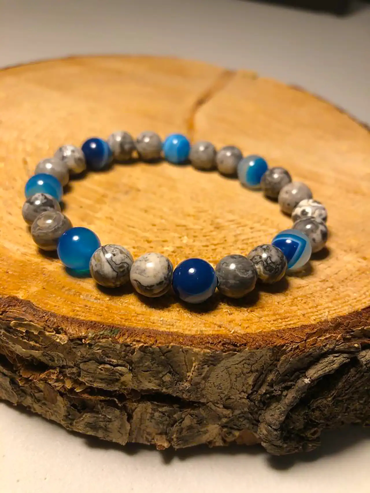 دستبند با مهره رنگی