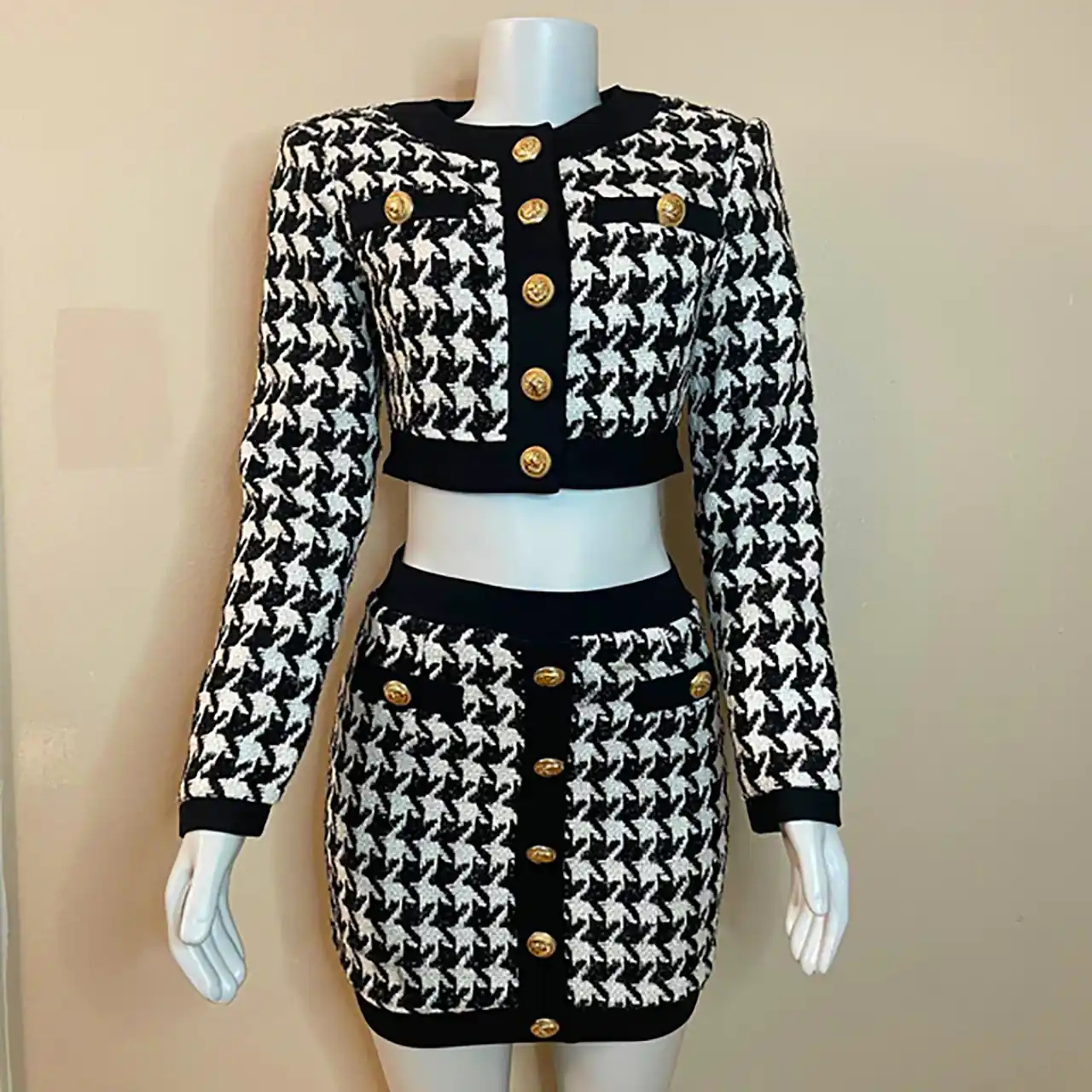 بلوز و دامن سفید مشکی زنانه