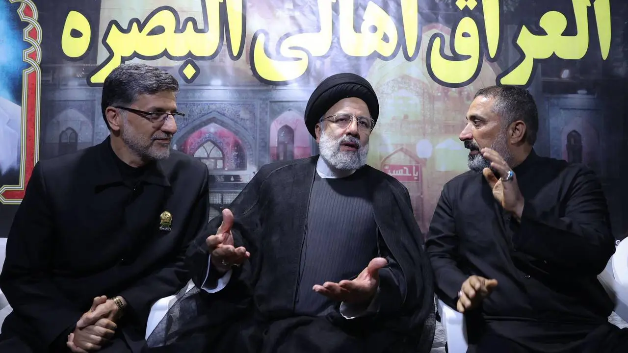 حضور رییس جمهور در چایخانه حرم حضرت رضا(ع) و مواکب مردمی اطراف حرم مطهر