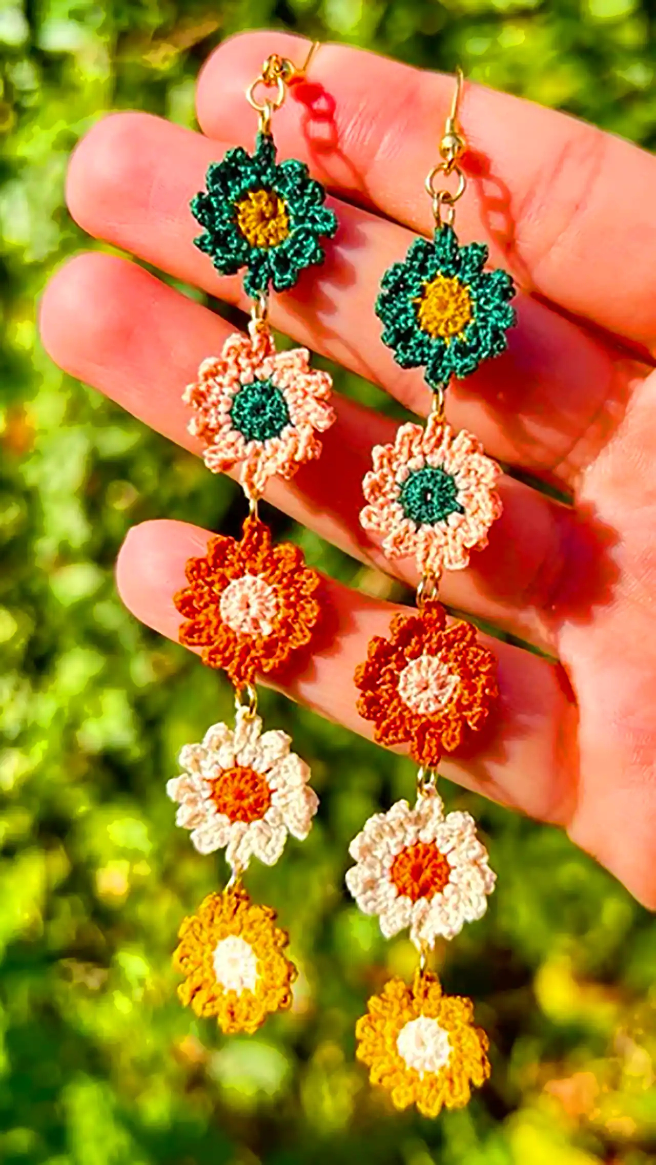 گوشواره گلبرگی بافتنی